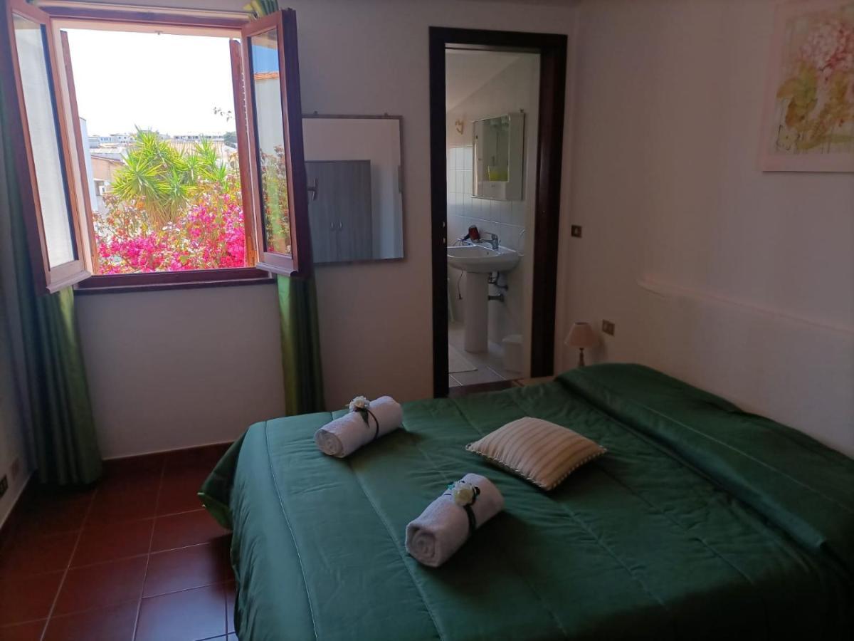 Ca' Margo Hotel Calasetta Luaran gambar